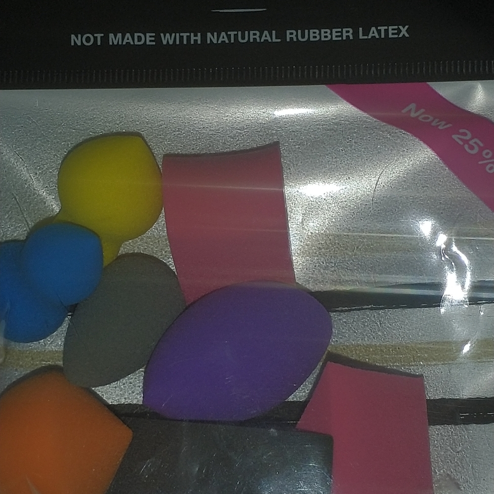 Makeup blender pad/sponges